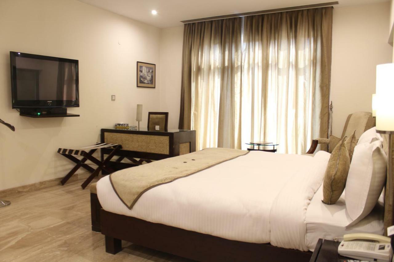 Royal Residence Iffco Chowk Gurgaon Luaran gambar