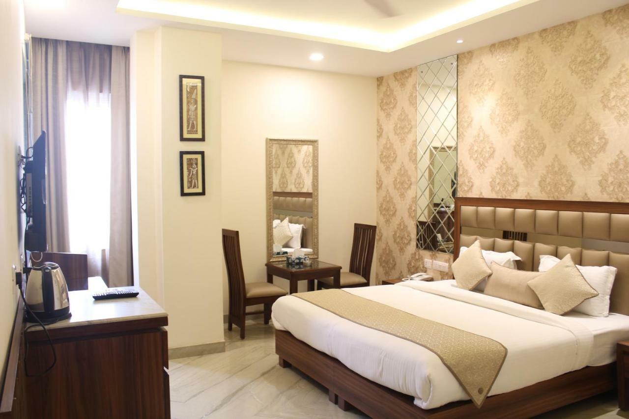 Royal Residence Iffco Chowk Gurgaon Luaran gambar